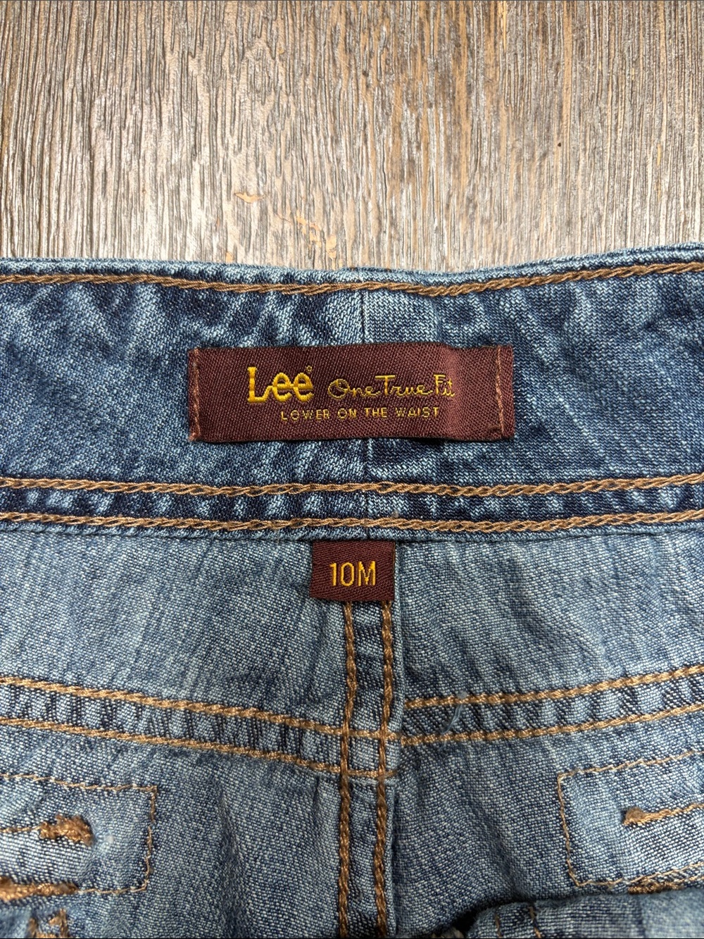 Lee Women's Medium Blue Denim Casual Shorts - Picture 2 of 3